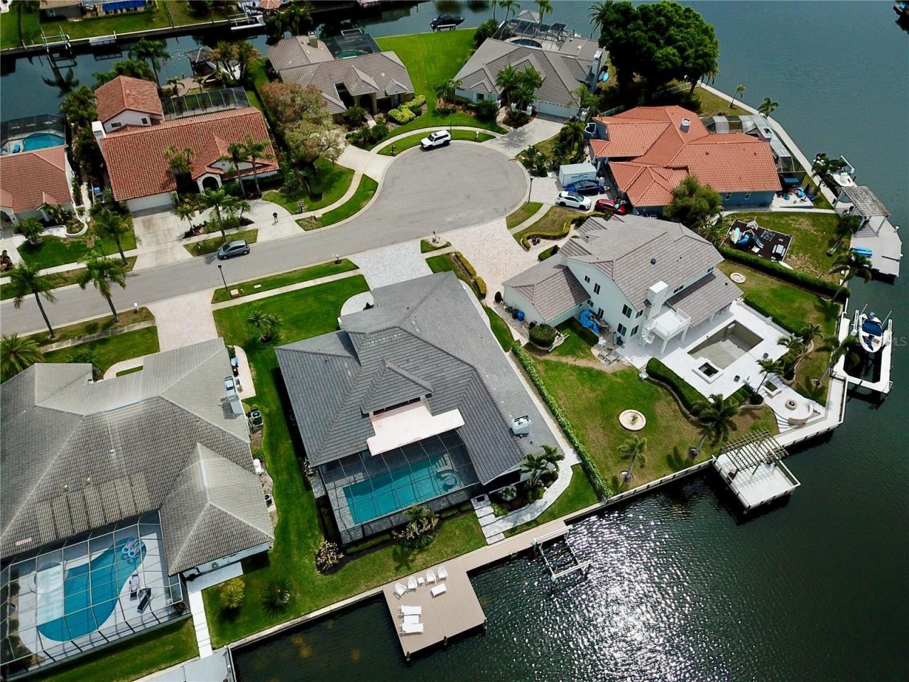 5806 Cruiser Way, Tampa, FL 33615 Photo