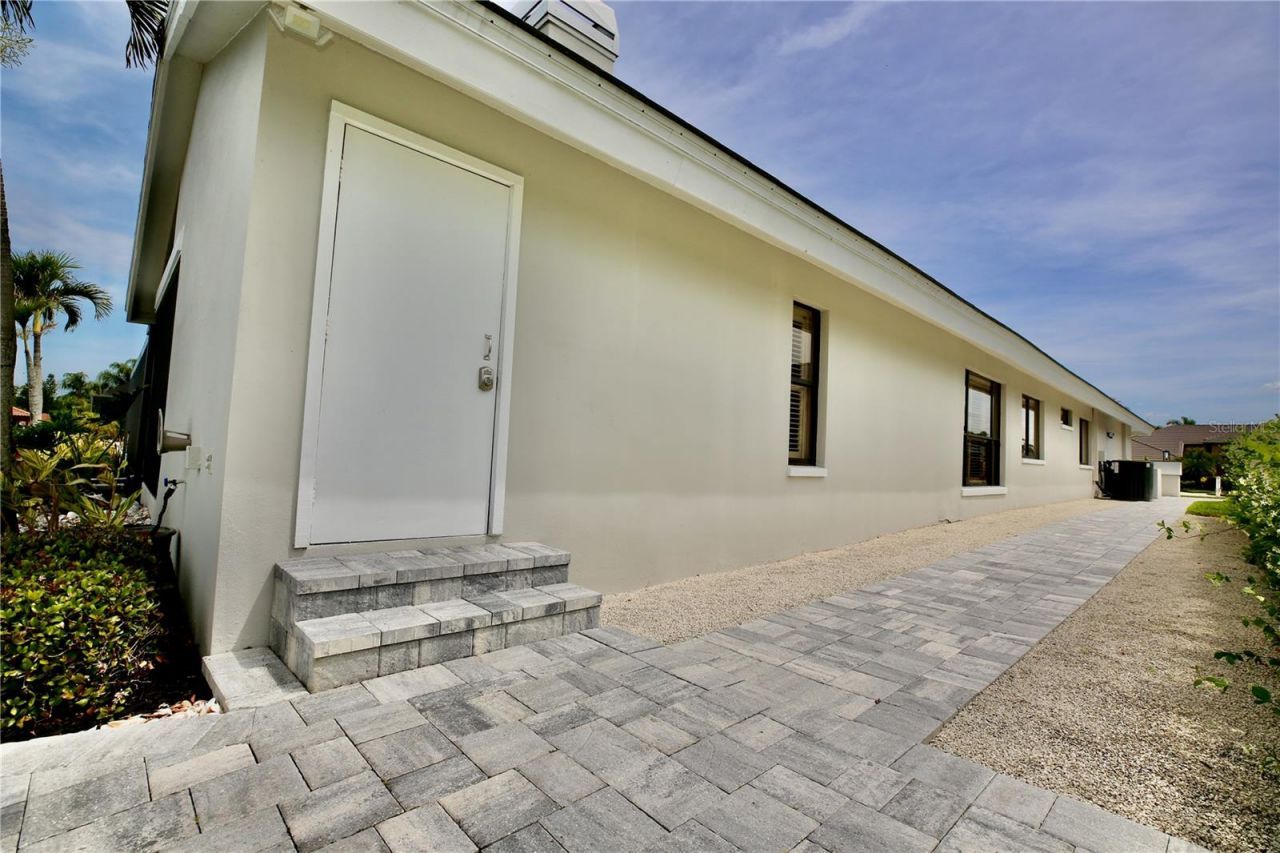 5806 Cruiser Way, Tampa, FL 33615 Photo