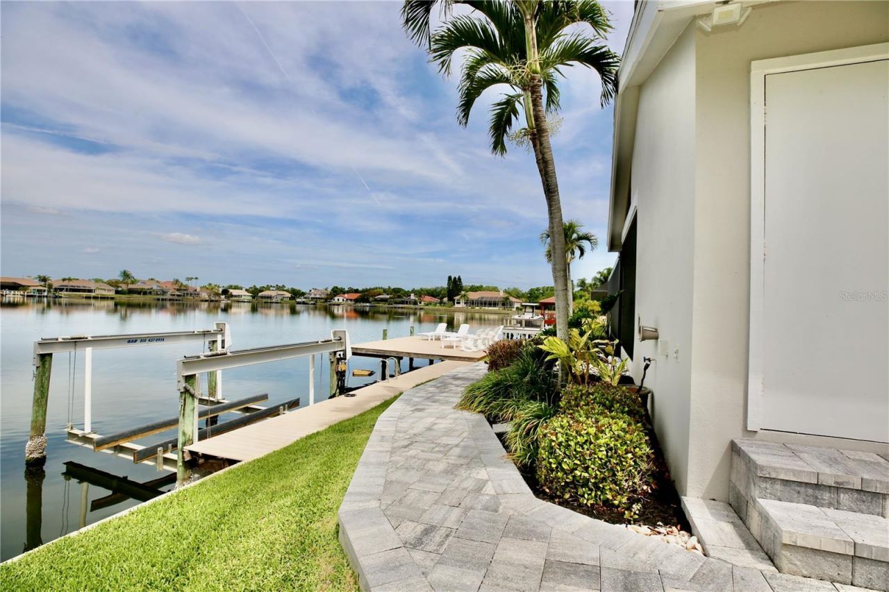 5806 Cruiser Way, Tampa, FL 33615 Photo