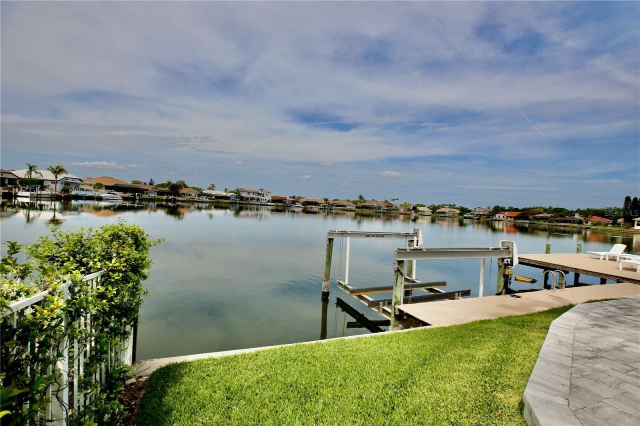 5806 Cruiser Way, Tampa, FL 33615 Photo