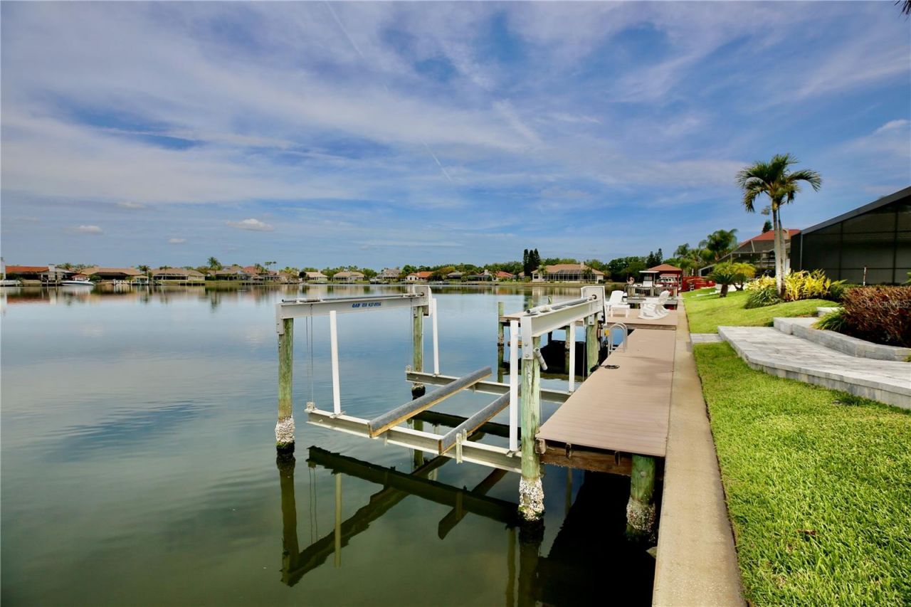 5806 Cruiser Way, Tampa, FL 33615 Photo