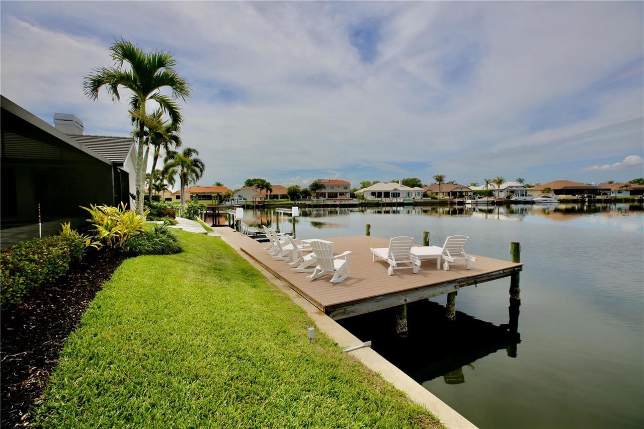 5806 Cruiser Way, Tampa, FL 33615 Photo