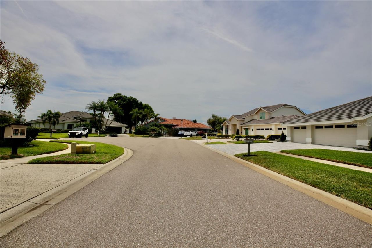 5806 Cruiser Way, Tampa, FL 33615 Photo