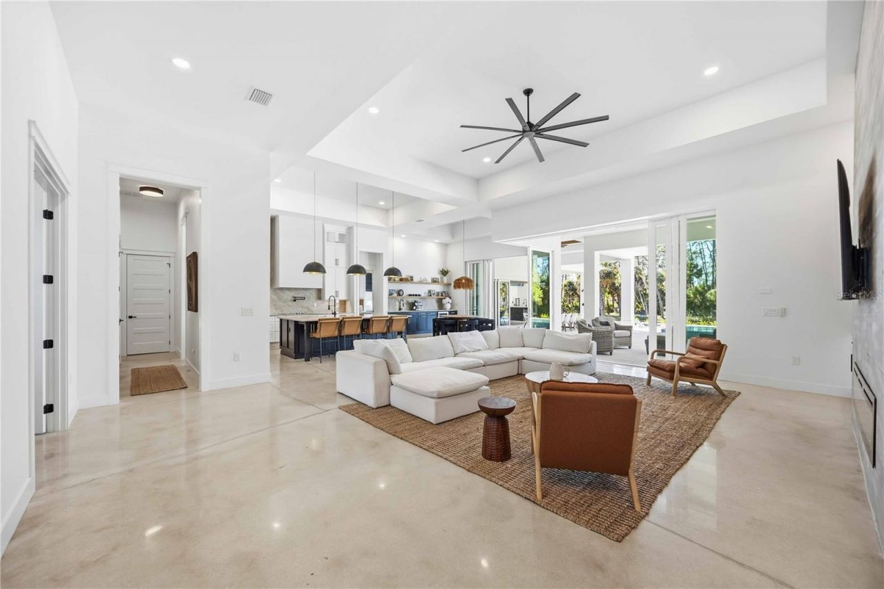 143 Creek Drive Se, Port Charlotte, FL 33952 Photo