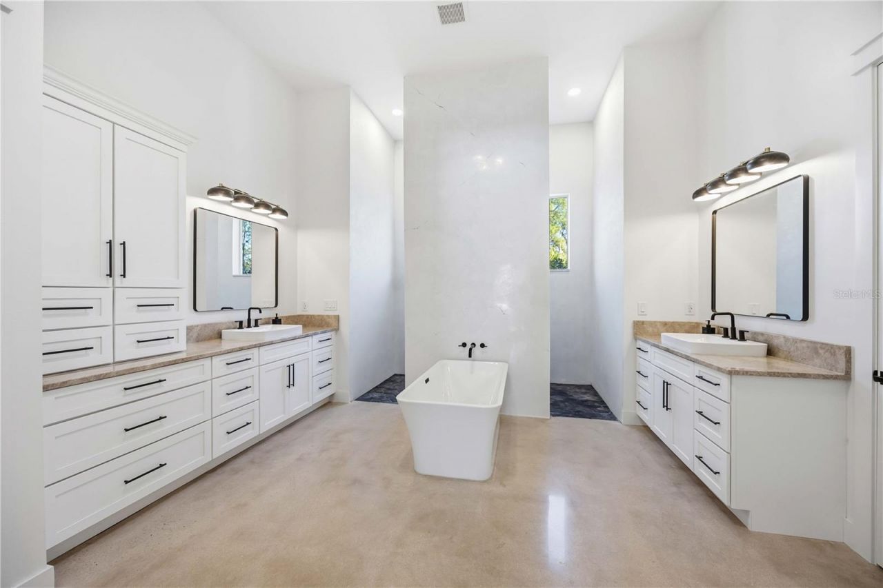 143 Creek Drive Se, Port Charlotte, FL 33952 Photo