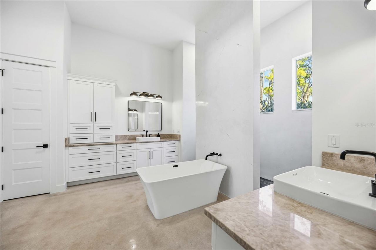 143 Creek Drive Se, Port Charlotte, FL 33952 Photo