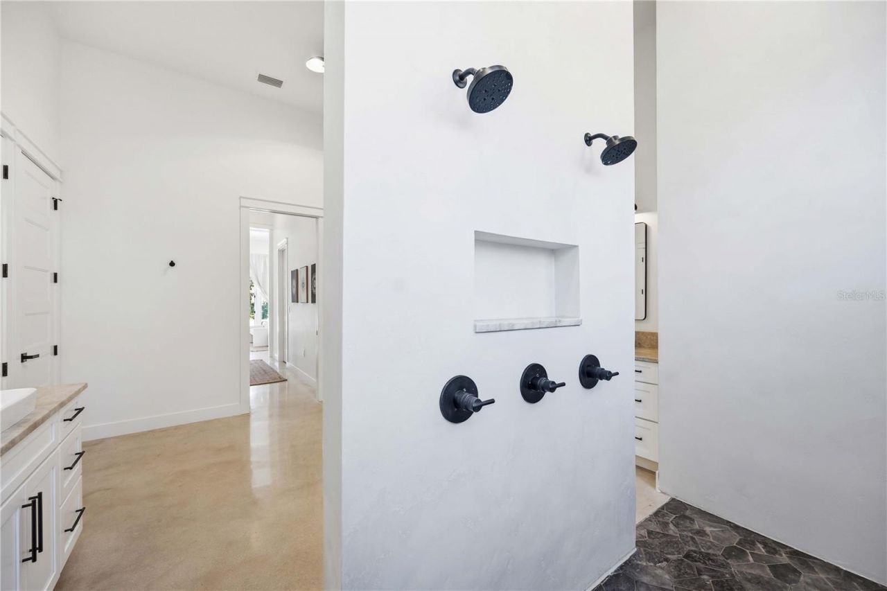 143 Creek Drive Se, Port Charlotte, FL 33952 Photo