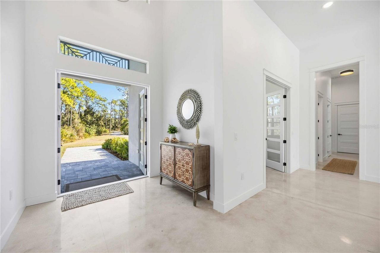 143 Creek Drive Se, Port Charlotte, FL 33952 Photo