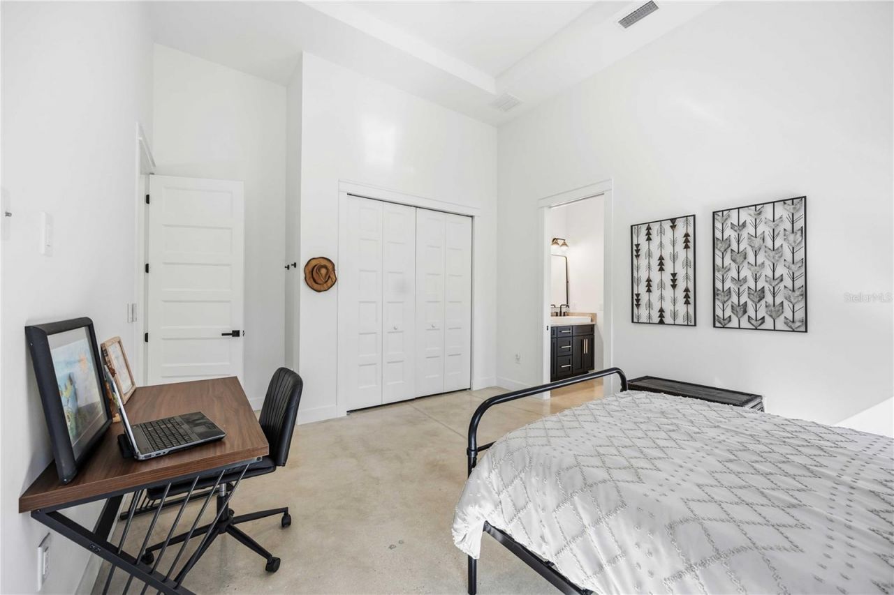 143 Creek Drive Se, Port Charlotte, FL 33952 Photo