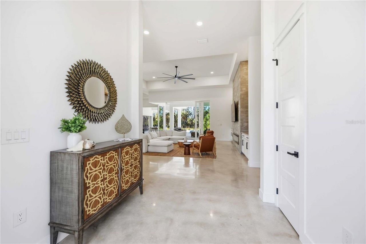 143 Creek Drive Se, Port Charlotte, FL 33952 Photo