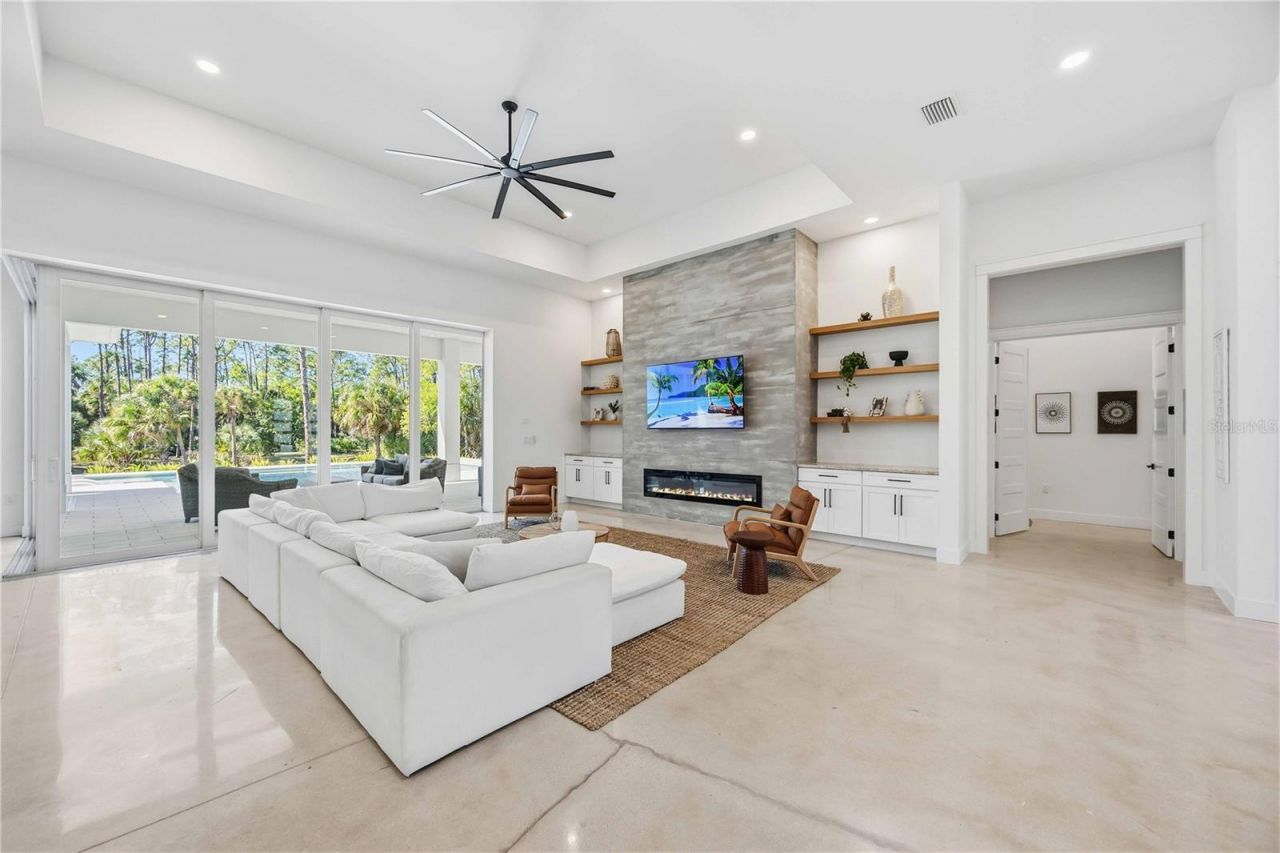 143 Creek Drive Se, Port Charlotte, FL 33952 Photo