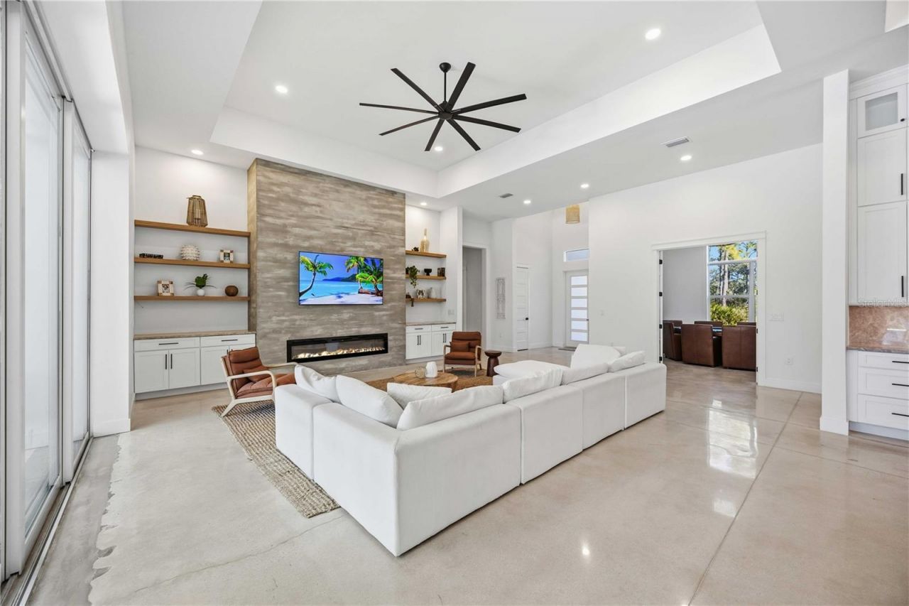 143 Creek Drive Se, Port Charlotte, FL 33952 Photo