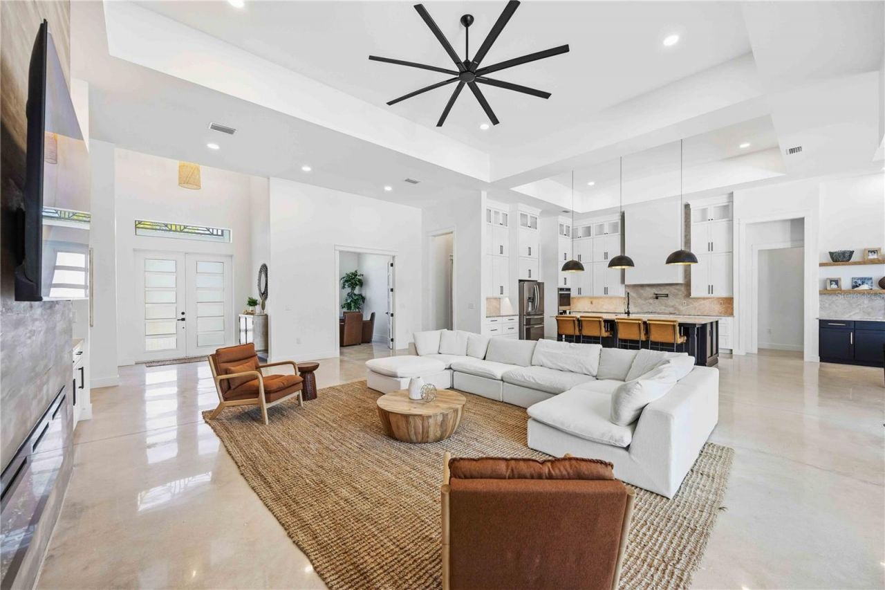 143 Creek Drive Se, Port Charlotte, FL 33952 Photo