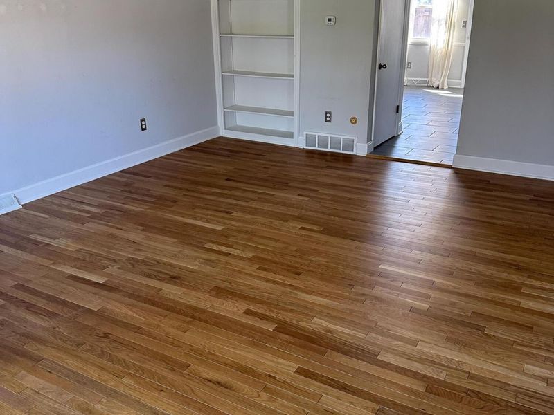 4865 Dierker Road , Columbus, OH 43220 Photo 3