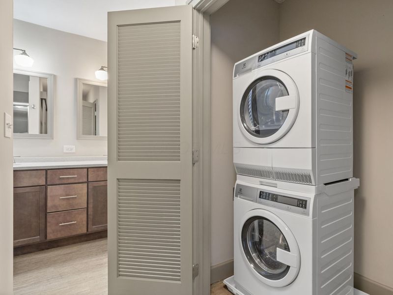 51 N High , Unit 403, Columbus, OH 43215 Photo 23