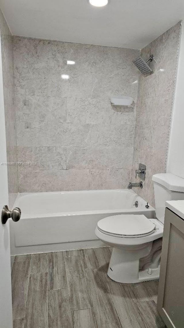 8075 SW 107th Ave , Unit 311, Miami, FL 33173 Photo