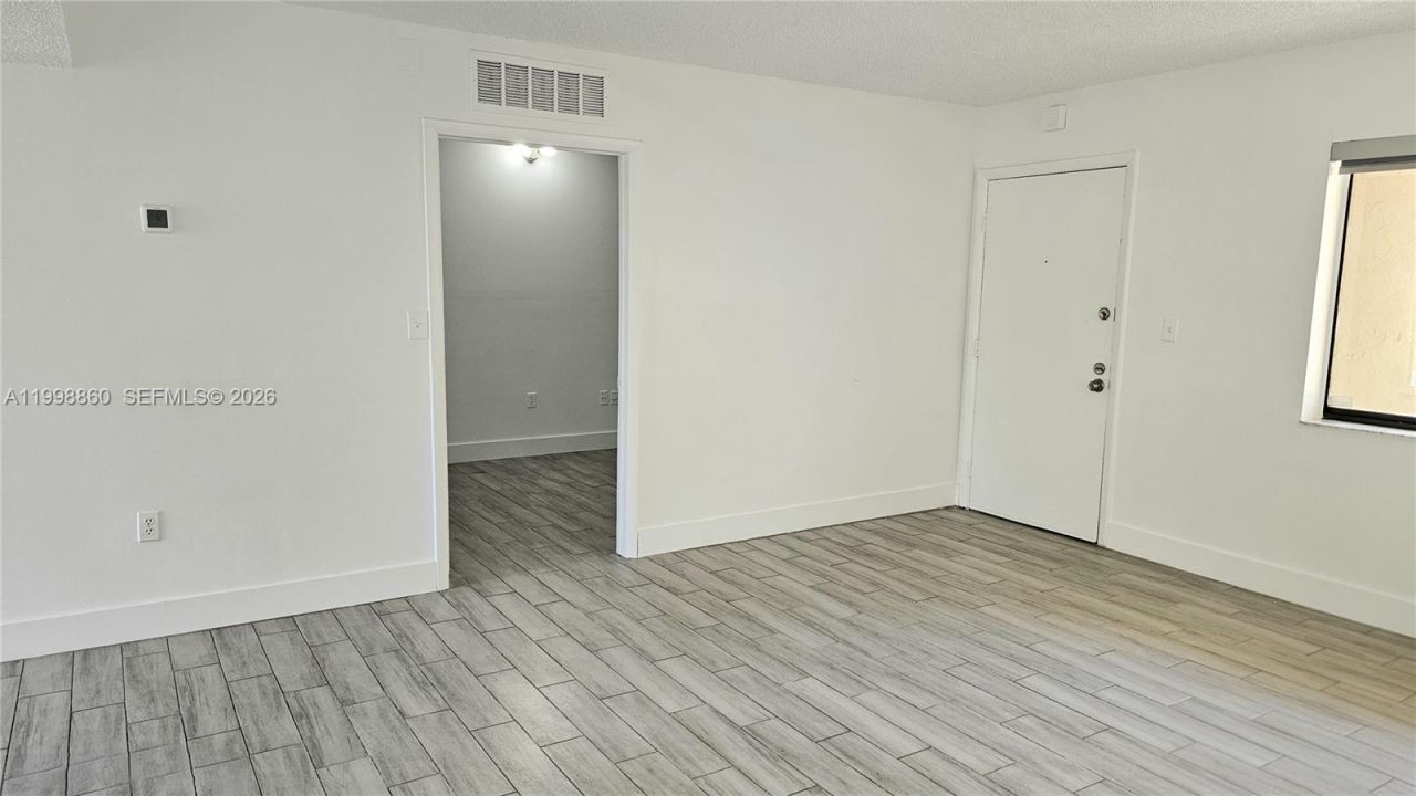 8075 SW 107th Ave, Unit 311, Miami, FL 33173 Photo