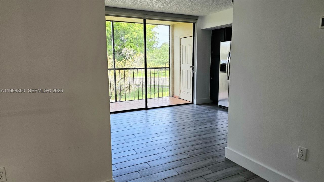 8075 SW 107th Ave, Unit 311, Miami, FL 33173 Photo