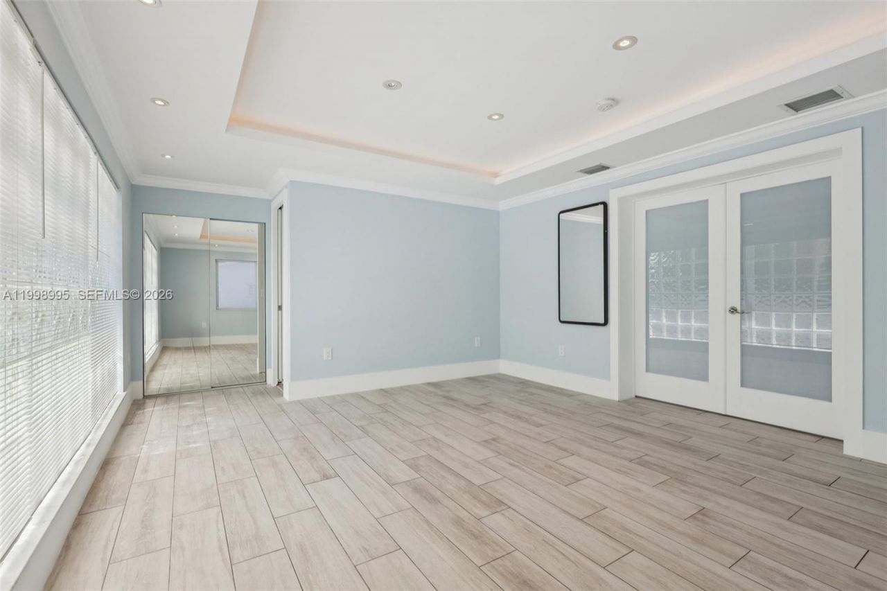 1682 NE 124th Ln, North Miami, FL 33181 Photo