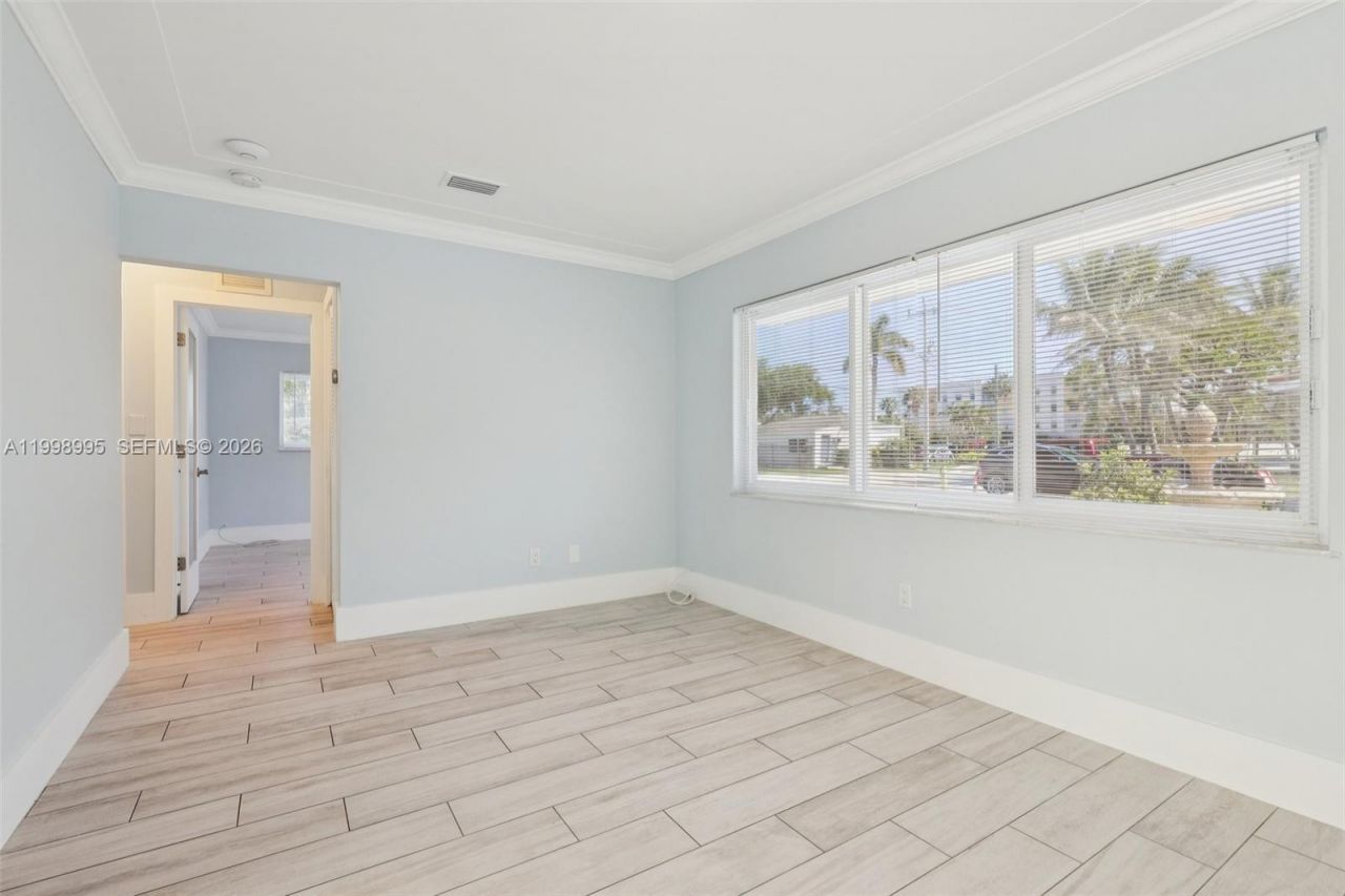1682 NE 124th Ln, North Miami, FL 33181 Photo