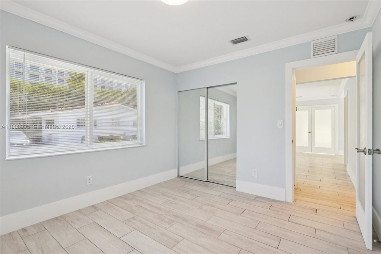 1682 NE 124th Ln, North Miami, FL 33181 Photo