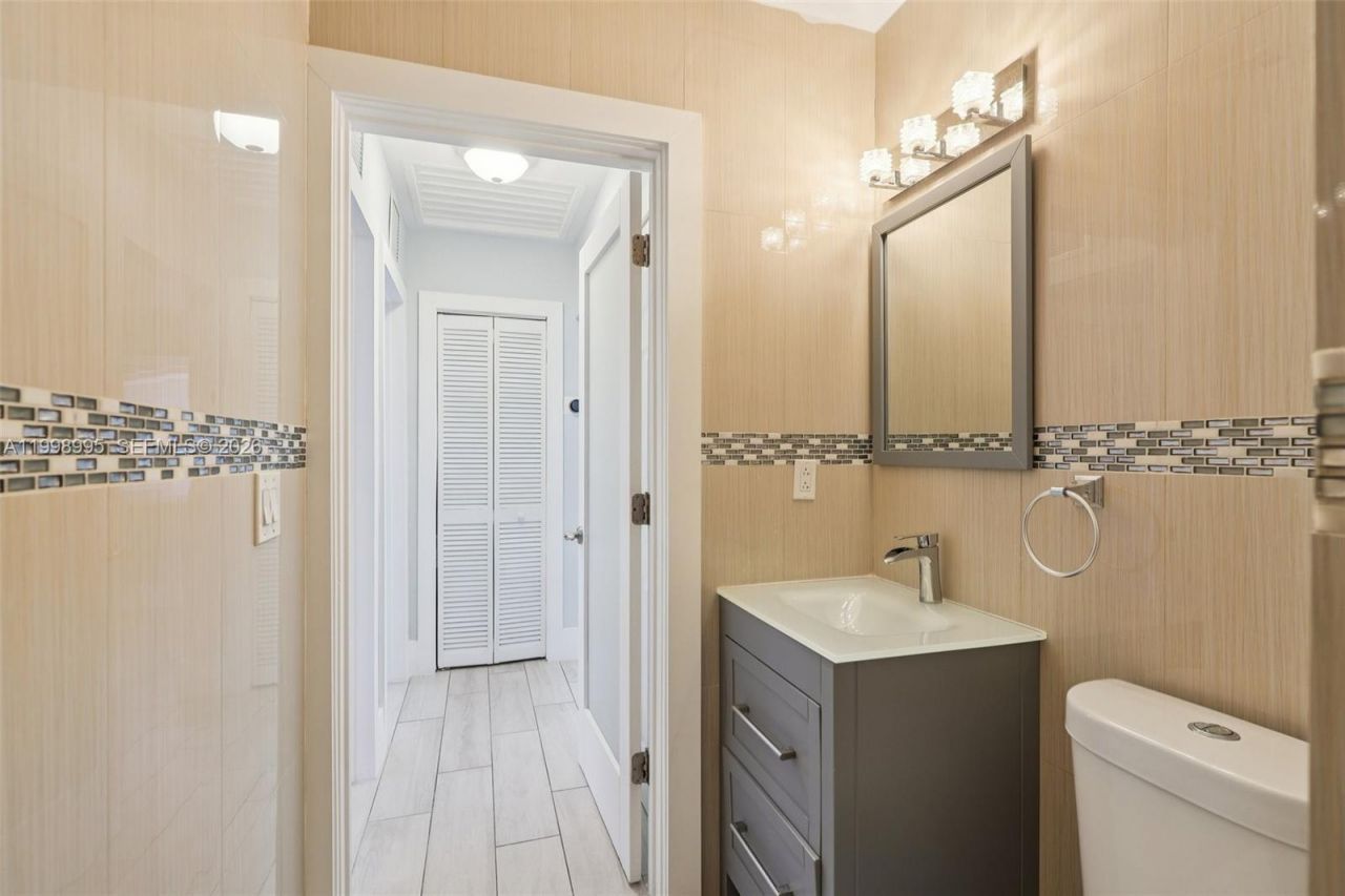 1682 NE 124th Ln, North Miami, FL 33181 Photo