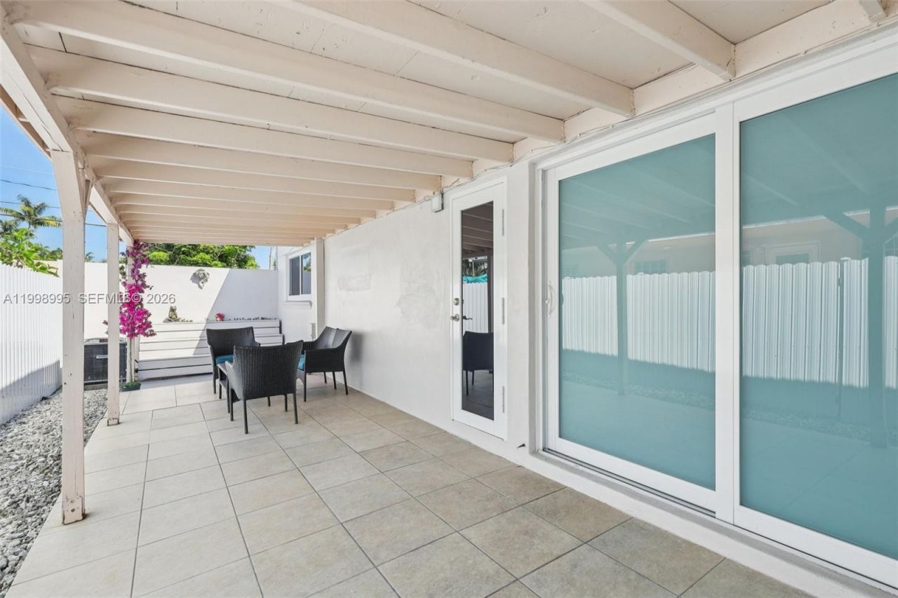 1682 NE 124th Ln, North Miami, FL 33181 Photo