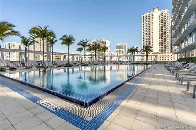 79 SW 12th St, Unit 3507-S, Miami, FL 33130 Photo
