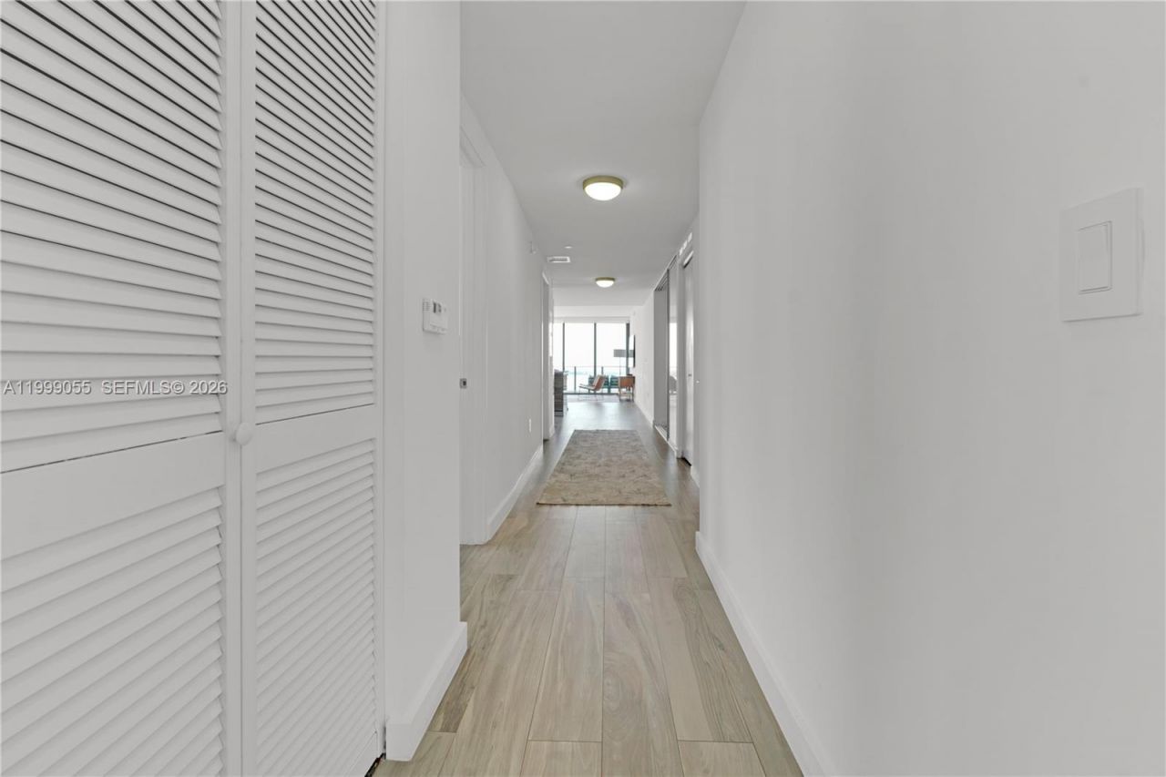 460 NE 28th St, Unit 3201, Miami, FL 33137 Photo