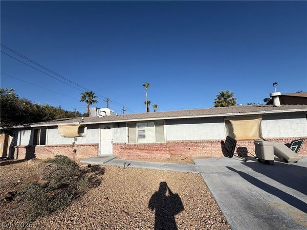 1111 Strong Drive , Las Vegas, NV 89102