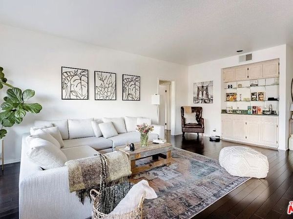 14245 Dickens Street, Unit A, Sherman Oaks, CA 91423