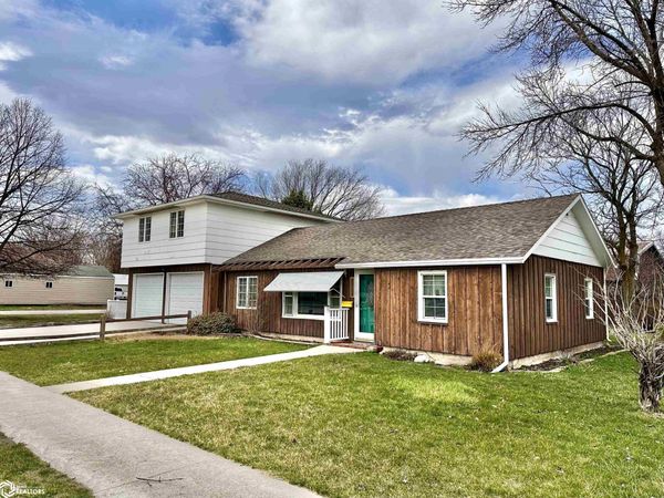 304 E 3Rd Street, Kanawha, IA 50447