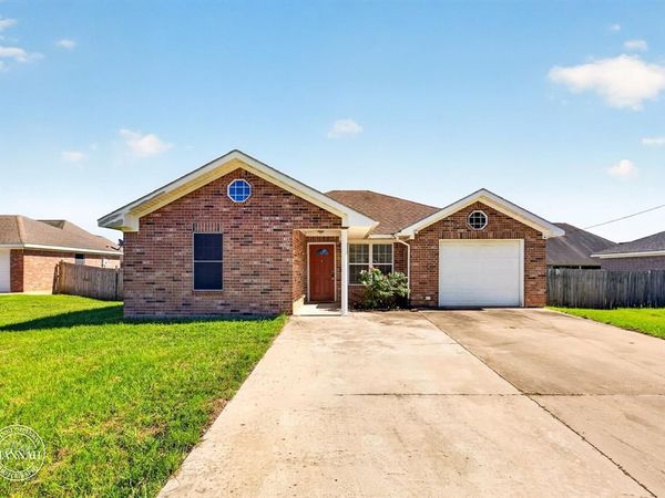 451 Kennie Road, Shreveport, LA 71106