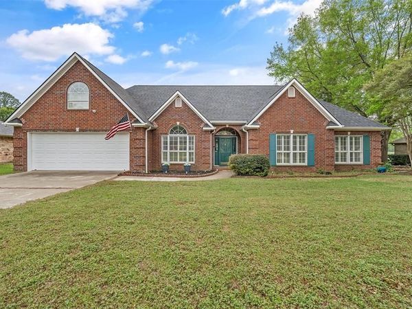 233 Lakeside Place, Mineola, TX 75773
