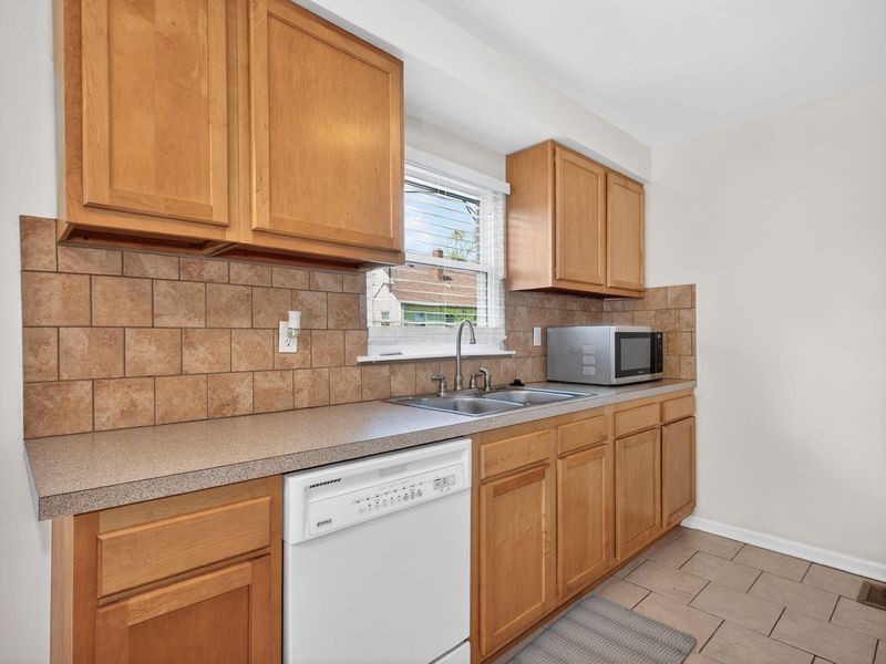 3085 Gerbert Road, Columbus, OH 43224 Photo 10