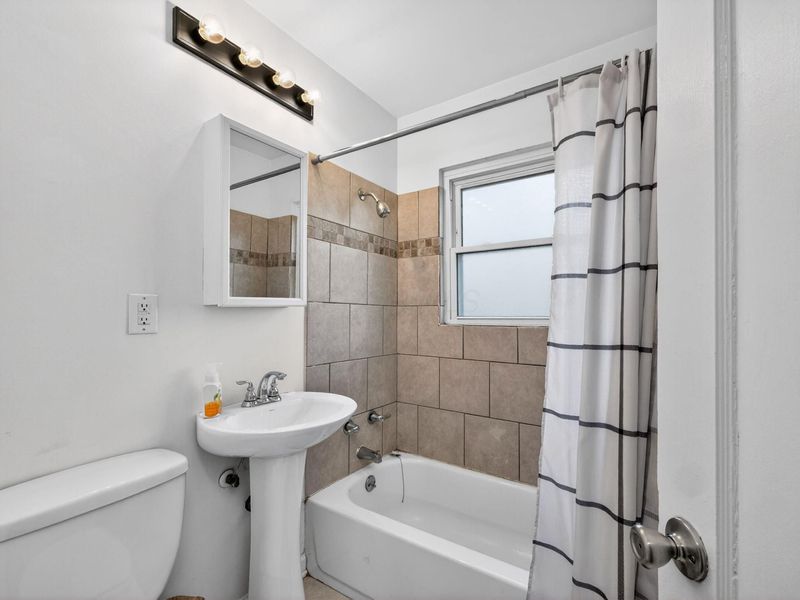 3085 Gerbert Road , Columbus, OH 43224 Photo 19