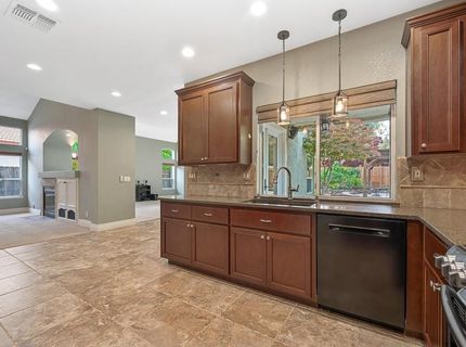 376 Rundgren Way, Folsom, CA 95630 Photo