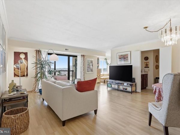 8360 GREENSBORO DRIVE, Unit 806, MCLEAN, VA 22102