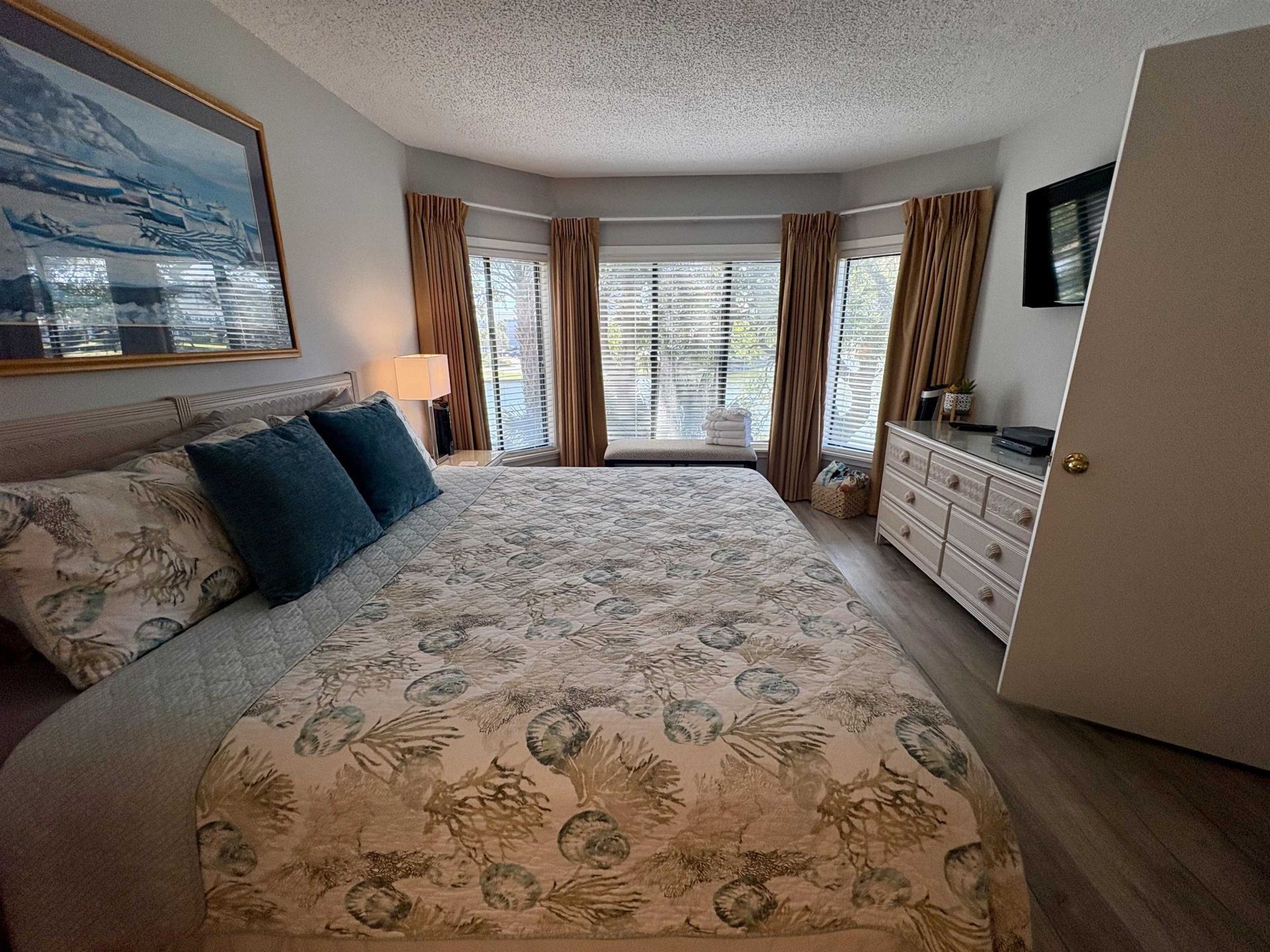 410 Melrose Pl. Photo 13