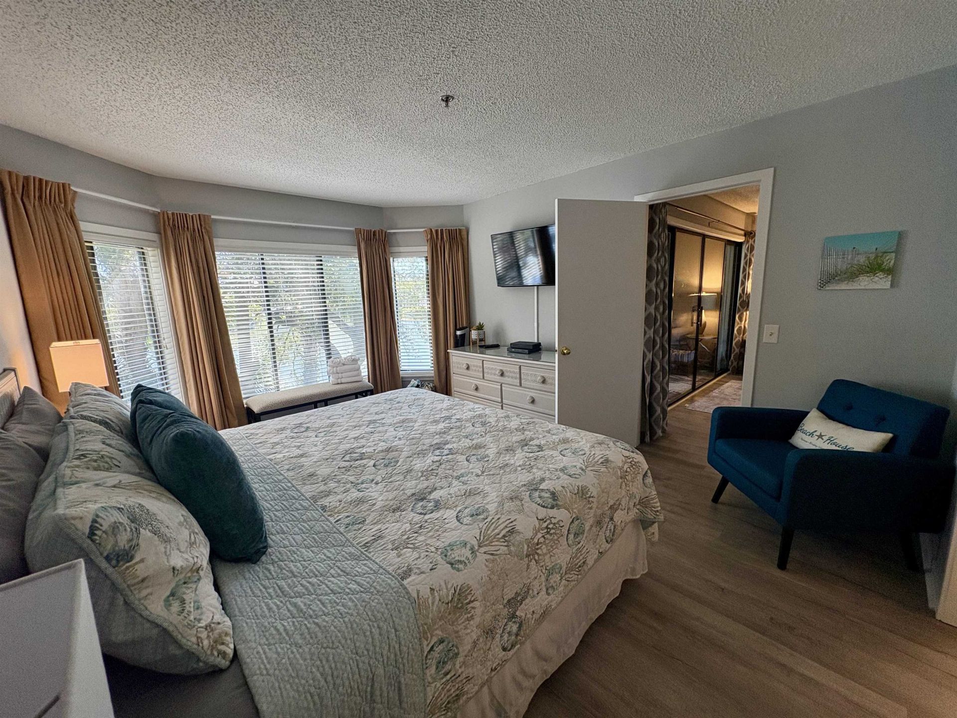 410 Melrose Pl. Photo 14