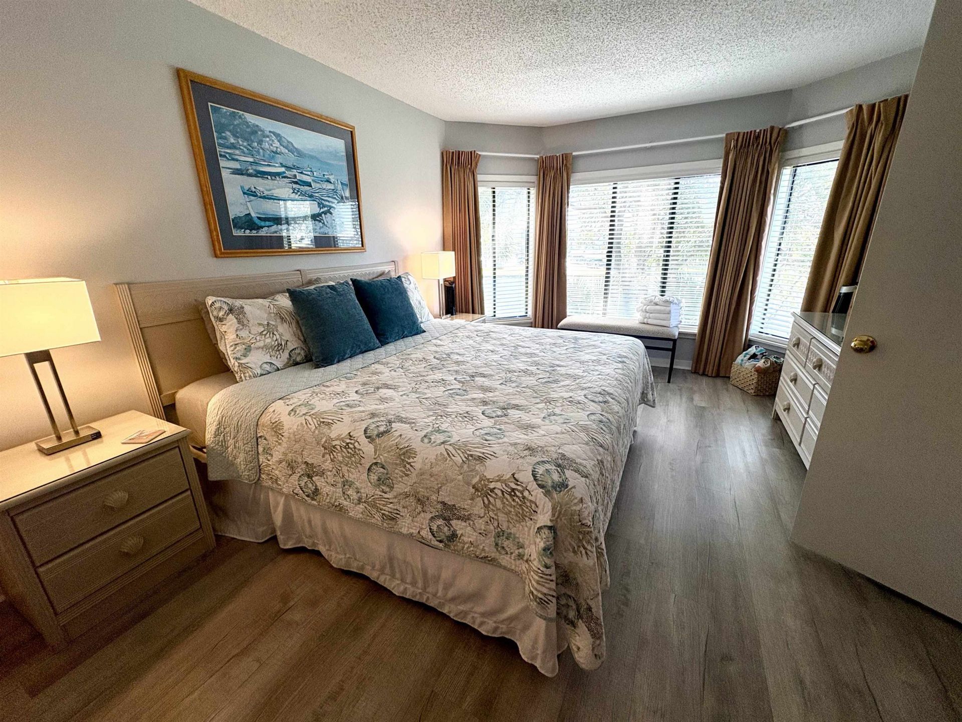 410 Melrose Pl. Photo 16