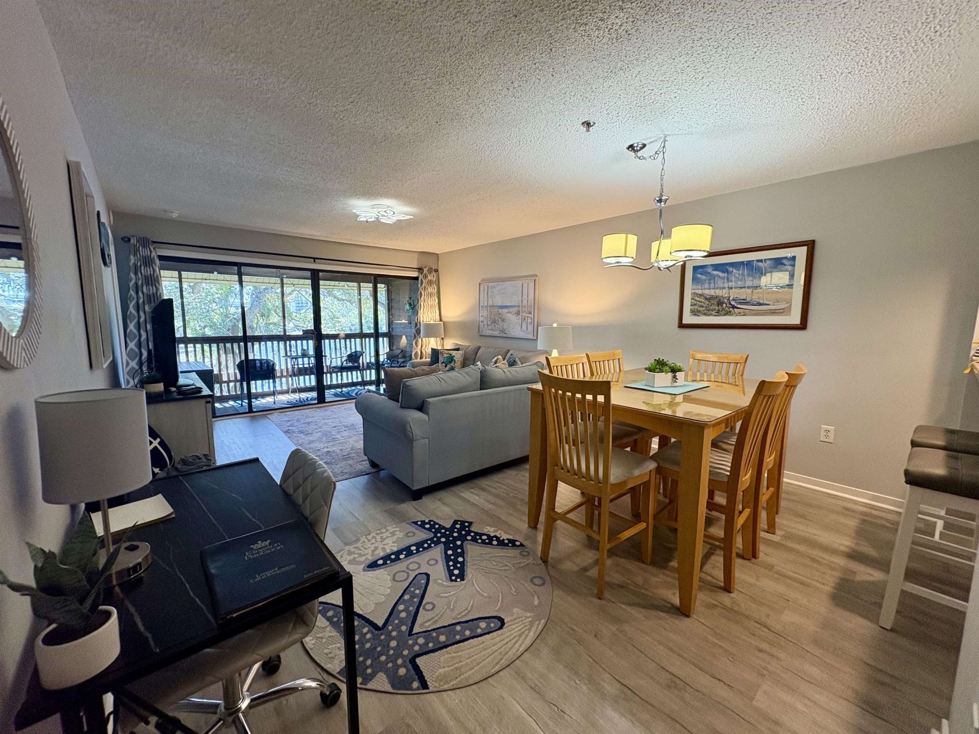 410 Melrose Pl. Photo 6