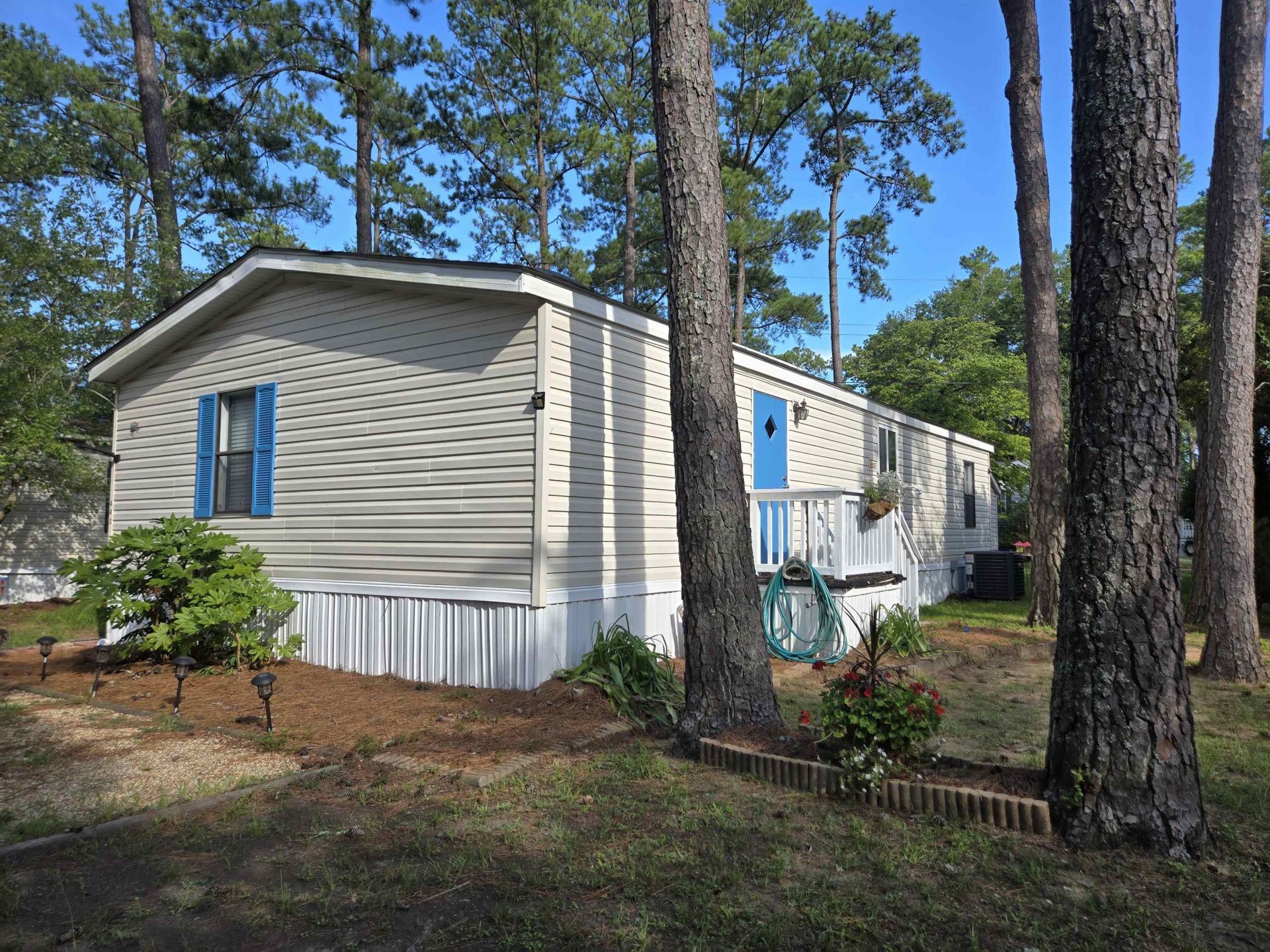 443 E Banks Dr. Photo 4