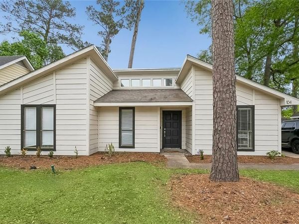 104 MCHUGH Court, Mandeville, LA 70448