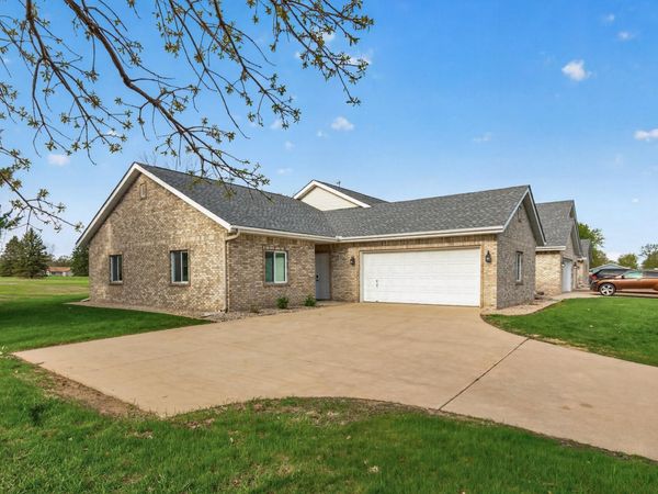 901 W Main Street, Belle Plaine, MN 56011