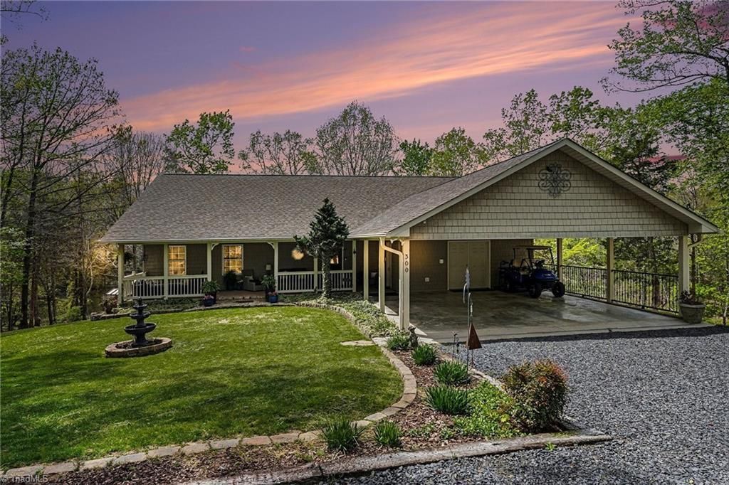 300 Somerset Drive, Reidsville, NC 27320 Main Photo