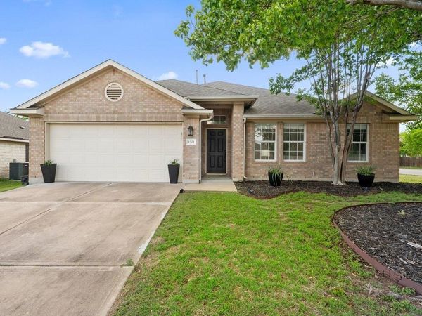 1201 Ridgewood DR, Leander, TX 78641