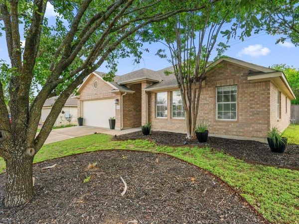 1201 Ridgewood DR, Leander, TX 78641