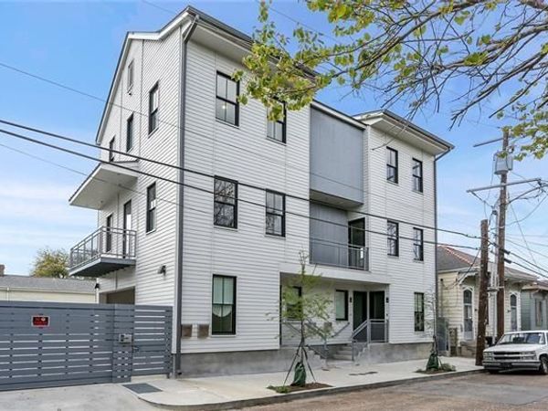 3431 CHARTRES Street, Unit 6, New Orleans, LA 70117