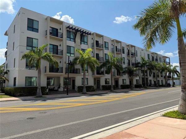 8167 NW 41st St, Unit E-409, Doral, FL 33166